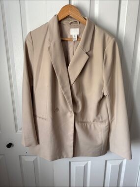 H&M Beige Double-Breasted Blazer | Classic Tailored Jacket | Size M